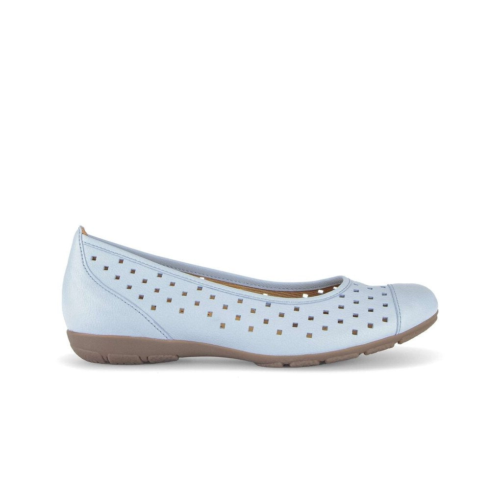 Gabor Ruffle women's soft sky blue grained leather ballet flats