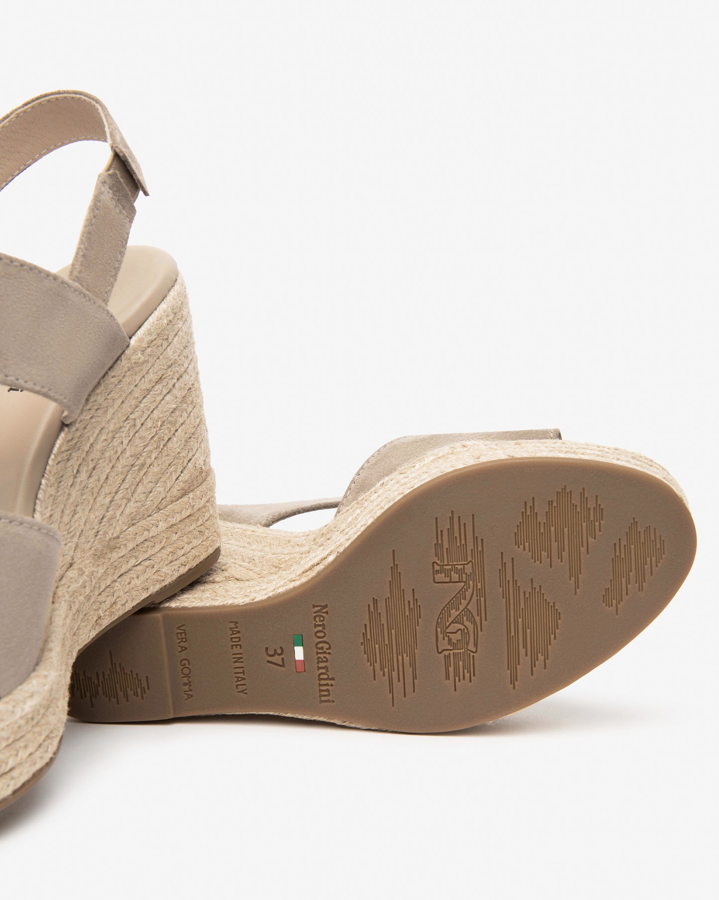 NeroGiardini E513590D