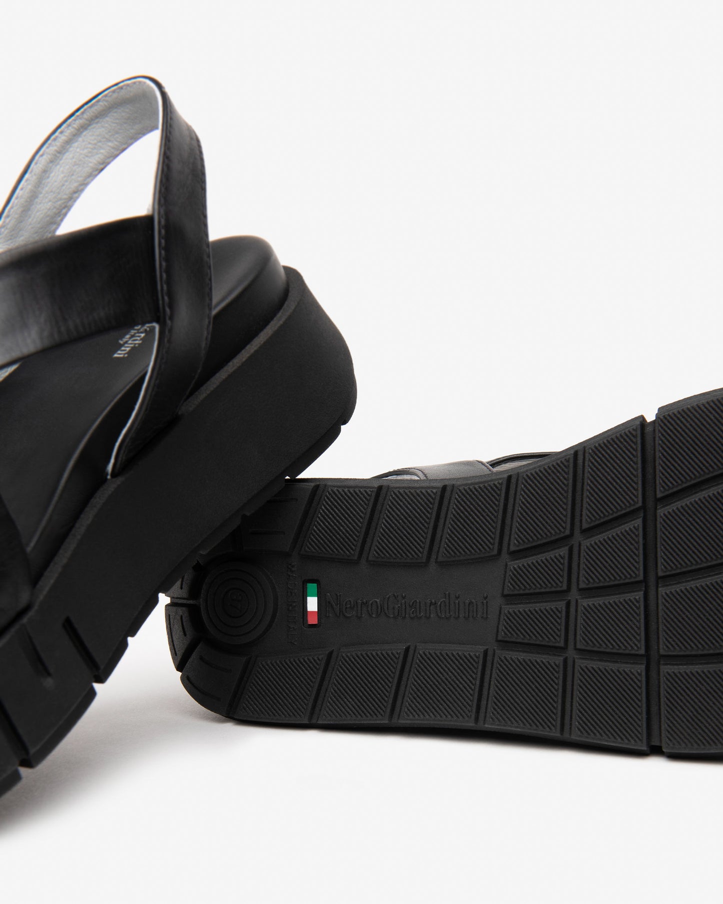 NeroGiardini E513696D