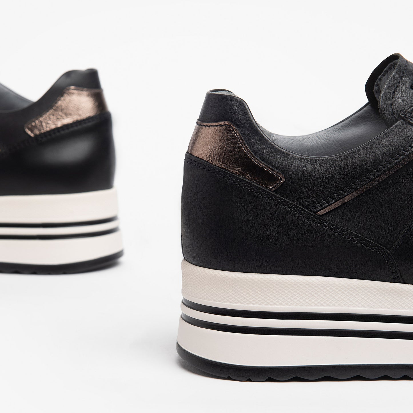 NeroGiardini Leather Platform Trainers I308380D