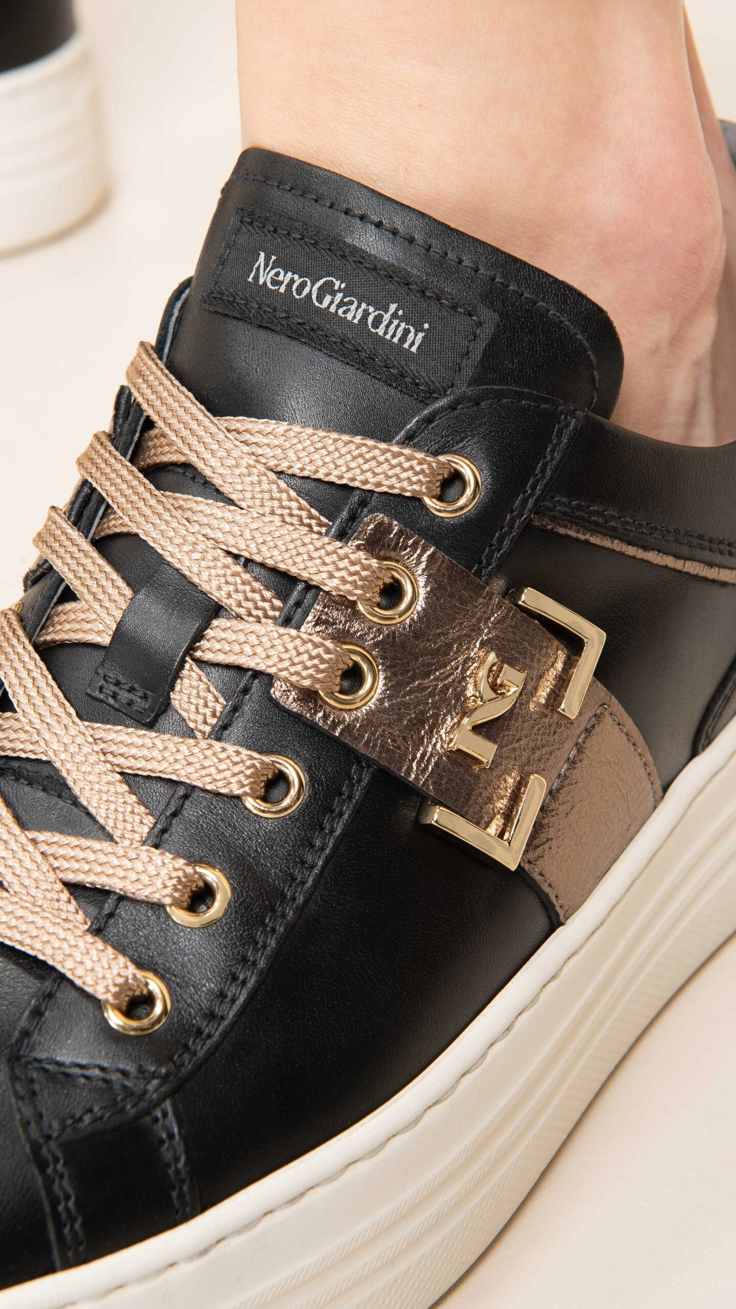 NeroGiardini I308412D