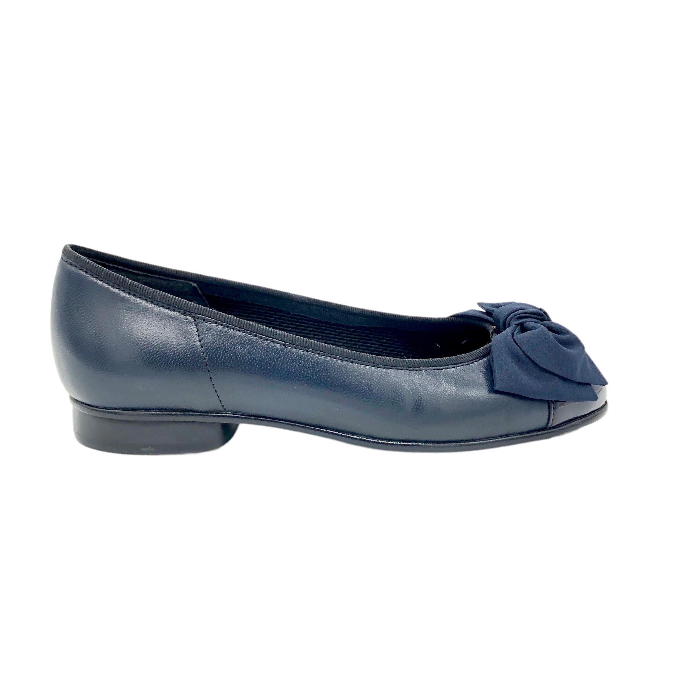 Samenhangend dwaas calorie Gabor Amy 05.106 Navy blue leather ballet pumps with patent leather toe –  Arnouts Shoes