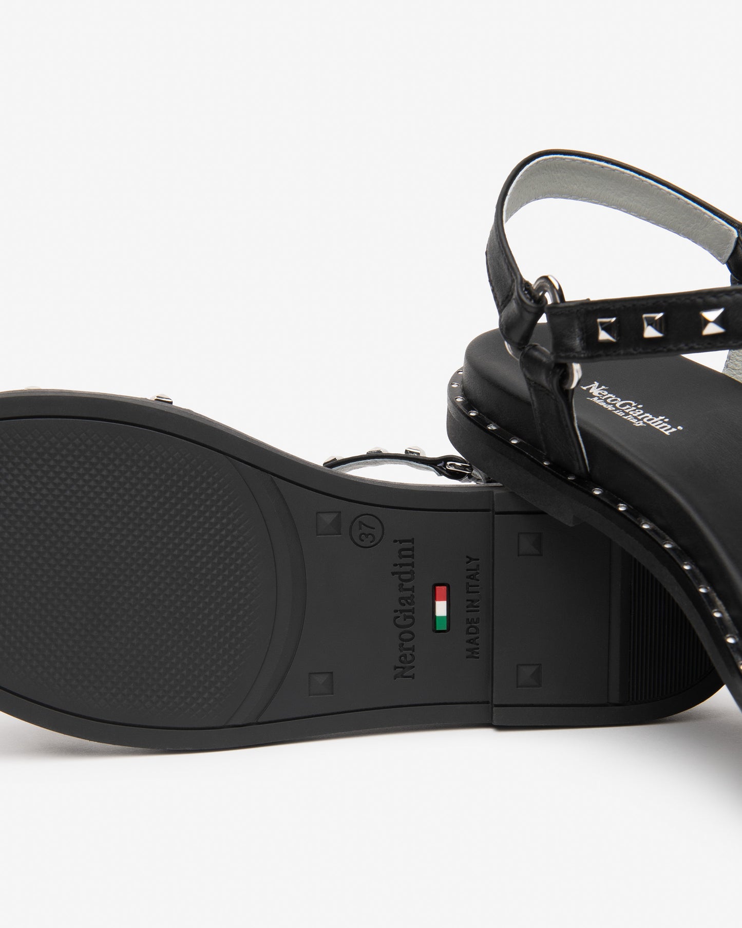 NeroGiardini E615921D