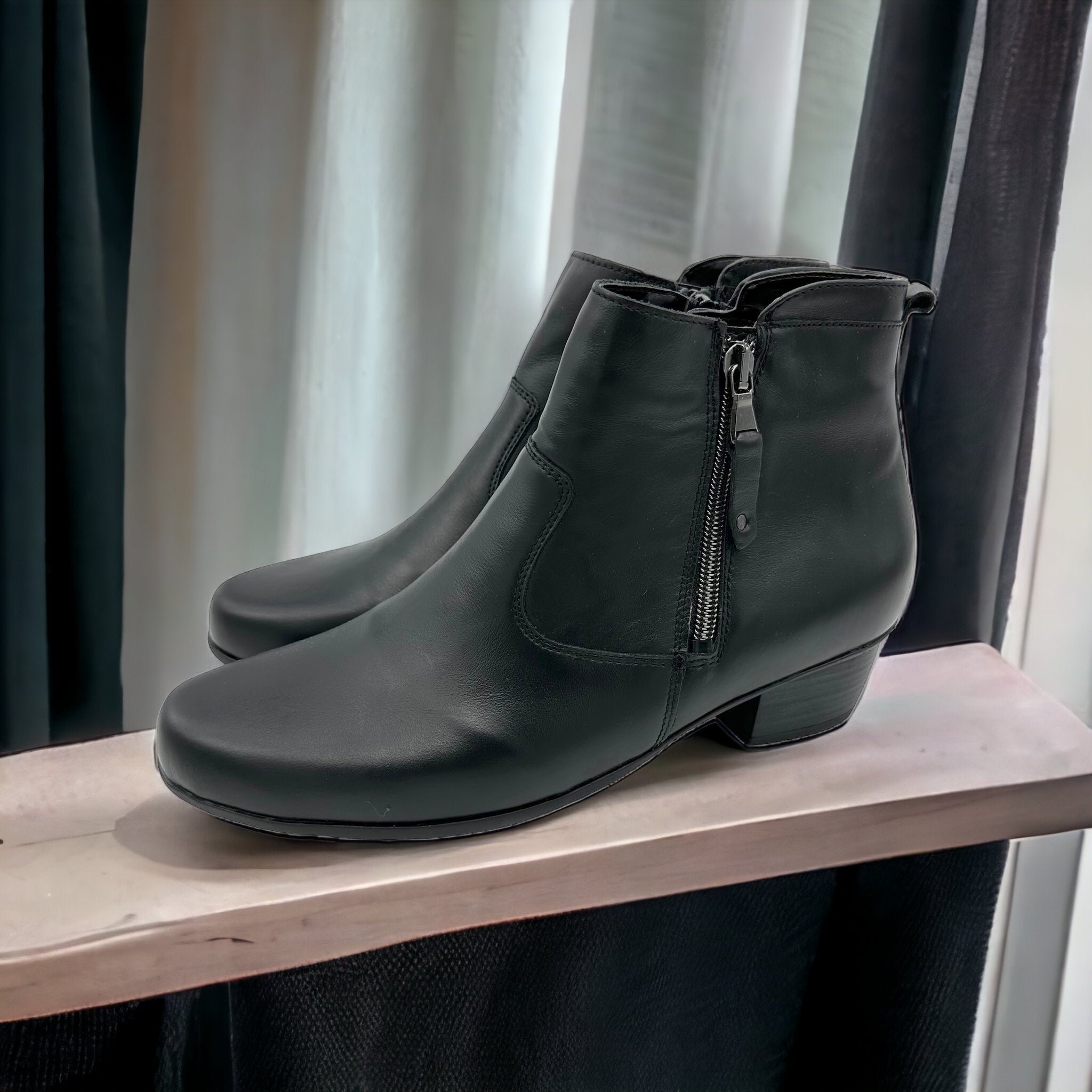 Waldläufer RANGER KORINNA HOOK AND LOOP CLOSURE ANKLE BOOT newest IN BLACK. UK Size 5.5