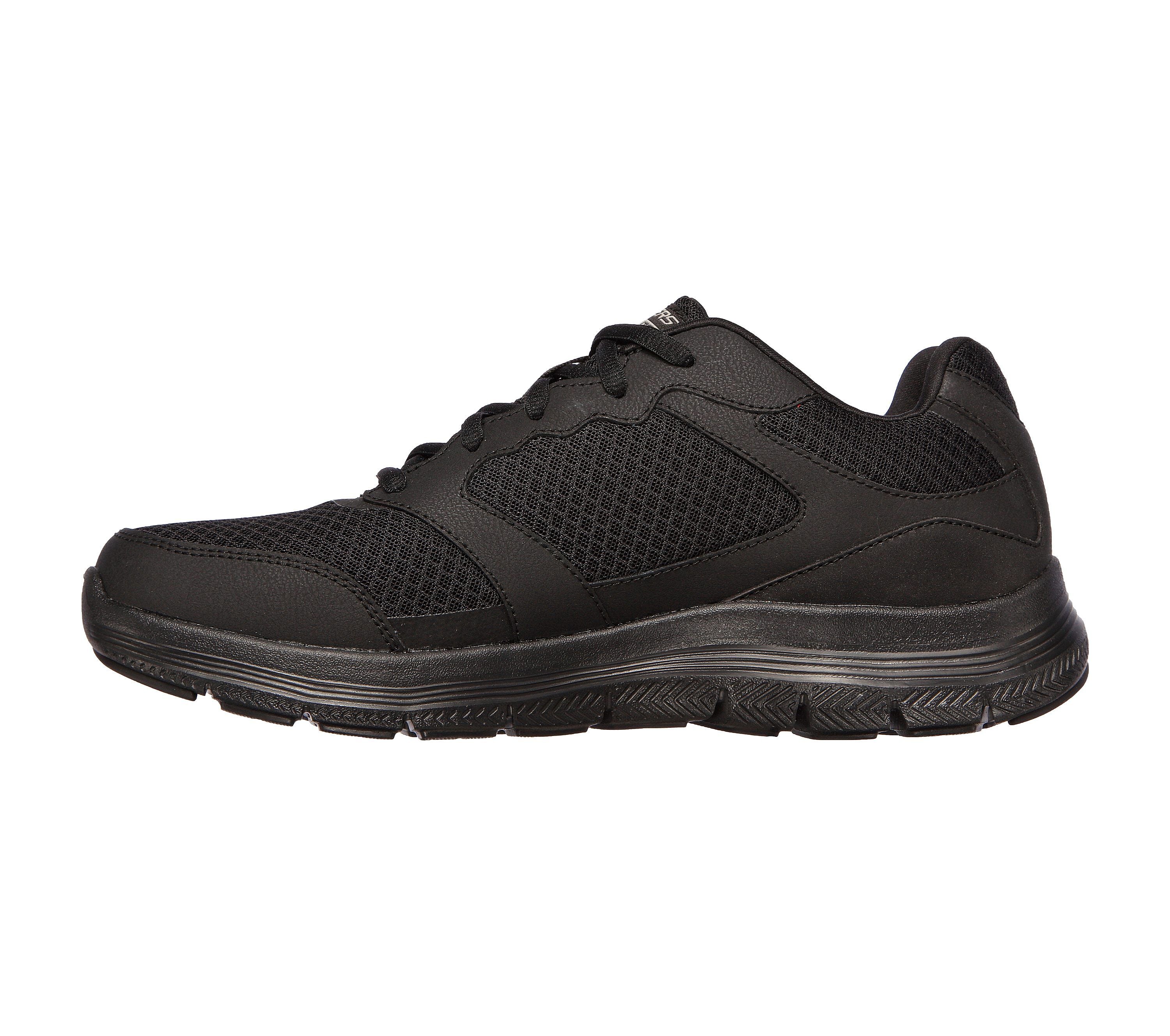 Sketchers deals black sneakers