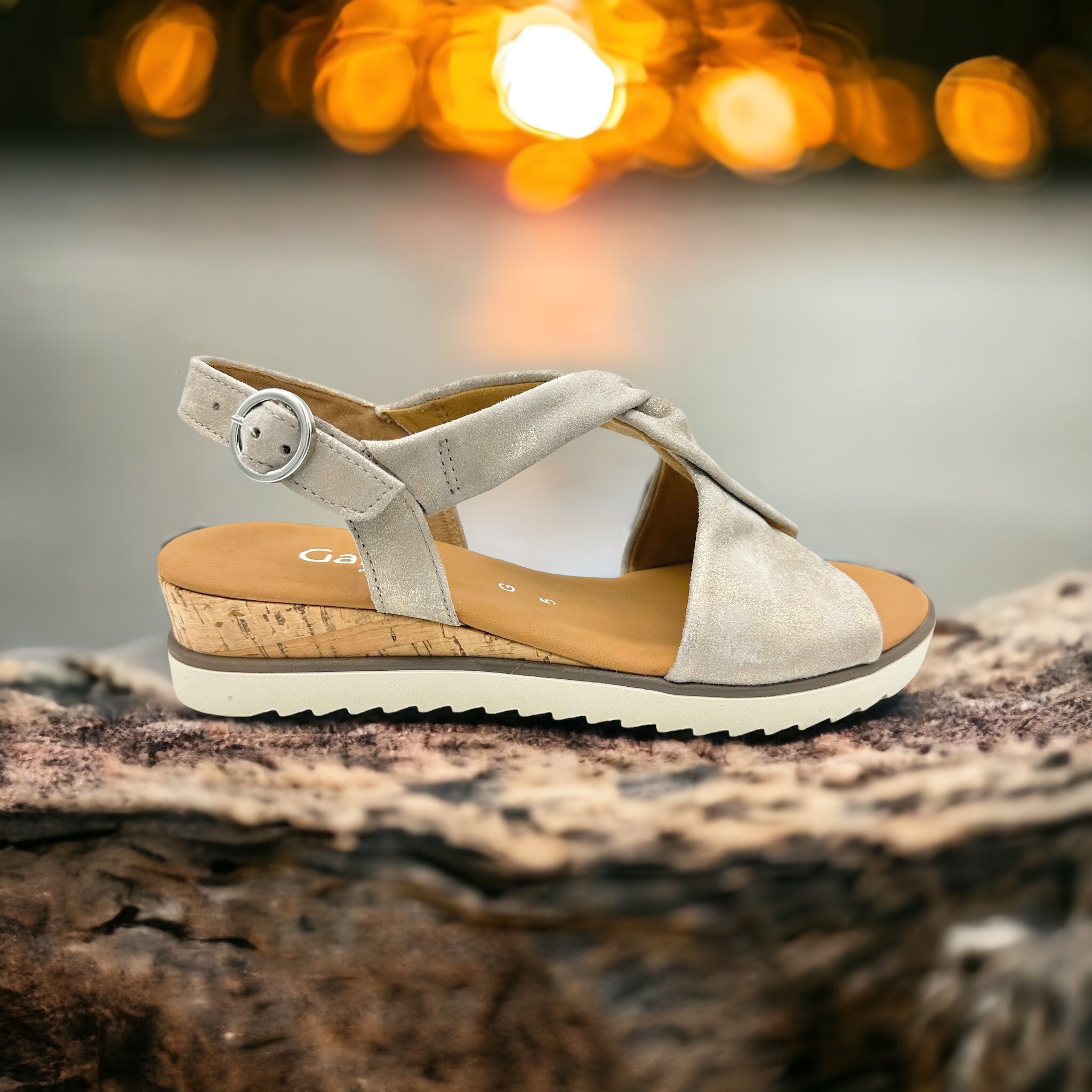 Gabor store gold sandals